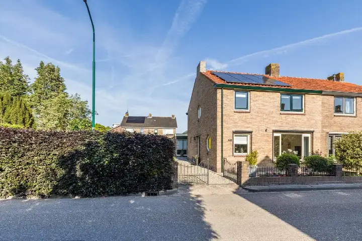 Twee-onder-één-kap te koop: Hinkerstraat 48, Cothen Cothen