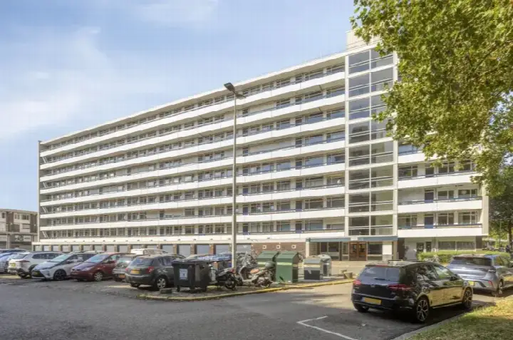 Appartement te koop: Hisveltplein 30, Winkelcentrum Arnhem