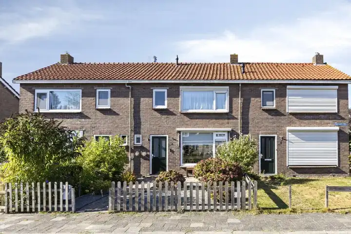 Tussenwoning te koop: Hoannekamp 4, Langweer Langweer