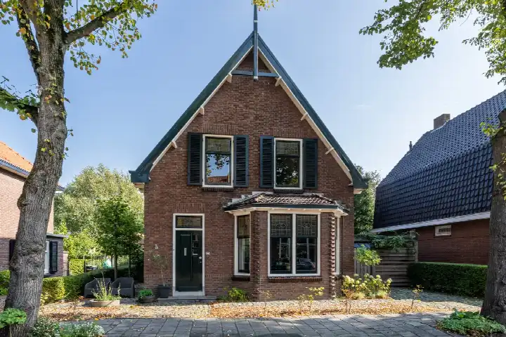 Detached house for sale: Hobbemastraat 47, Middelharnis centrum Middelharnis