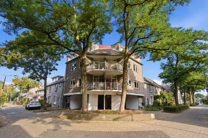 Apartment for sale: Hoedekenskerkestraat 28, De Laar-Oost Arnhem