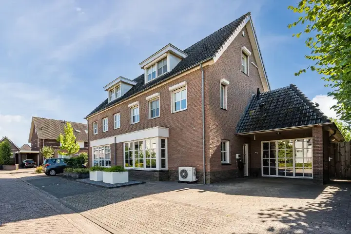 Twee-onder-één-kap te koop: Hoefakkers 22, Aan de Heerstraat e.o. Westerhoven