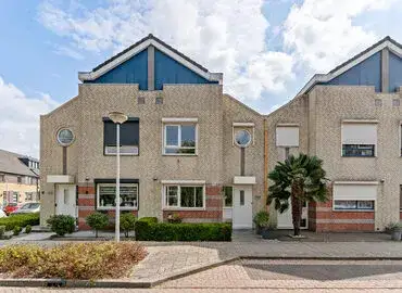 Terraced house for sale: Hoefbladlaan 57, Westdonk Papendrecht