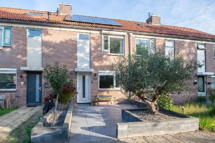 Tussenwoning te koop: Hoefijzer 92, Risdam-Noord - Buurt 21 05 Zwaag