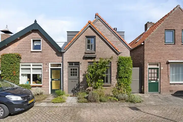 Twee-onder-één-kap te koop: Hoefke 8, West 2 Dongen