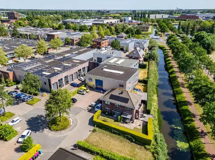Twee-onder-één-kap te koop: Hoefsmid 27, Oostambacht / Heronpark Nootdorp
