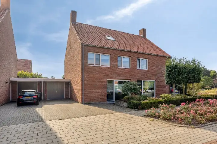 Tussenwoning te koop: Hoefsmid 4, De Graven Es Oldenzaal