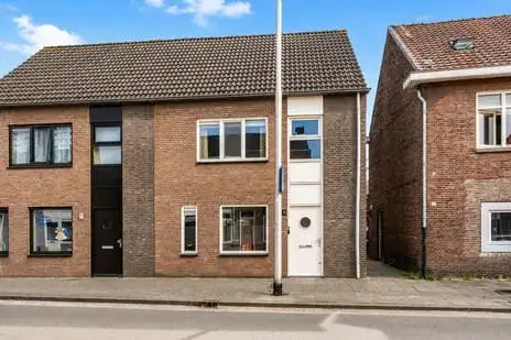 Corner house for sale: Hoefstraat 19, Sint Pieterspark Tilburg