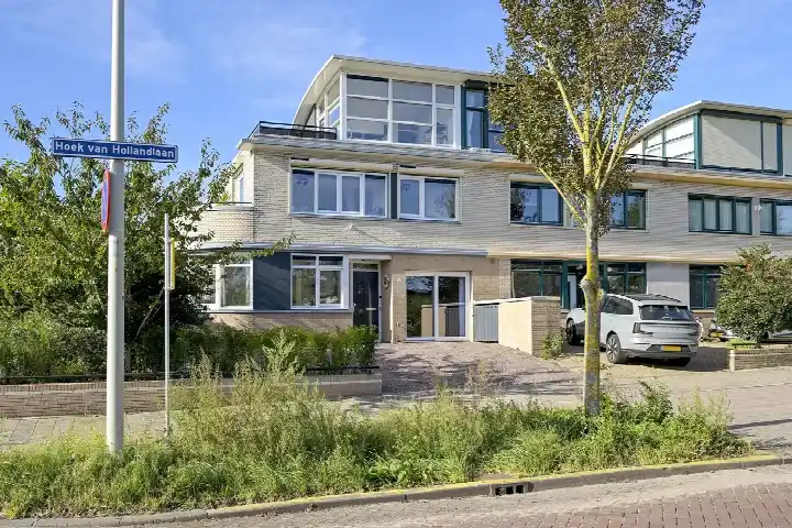 Corner house for sale: Hoek van Hollandlaan 1, Kijkduin 'S-Gravenhage