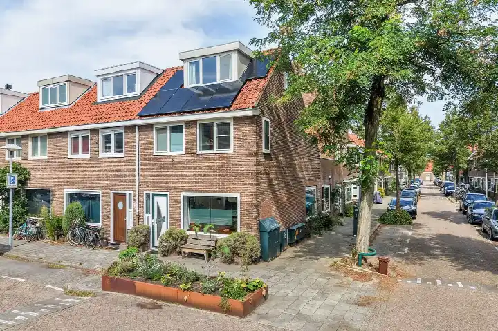Tussenwoning te koop: Hoendiepstraat 43, Rivierenwijk Utrecht