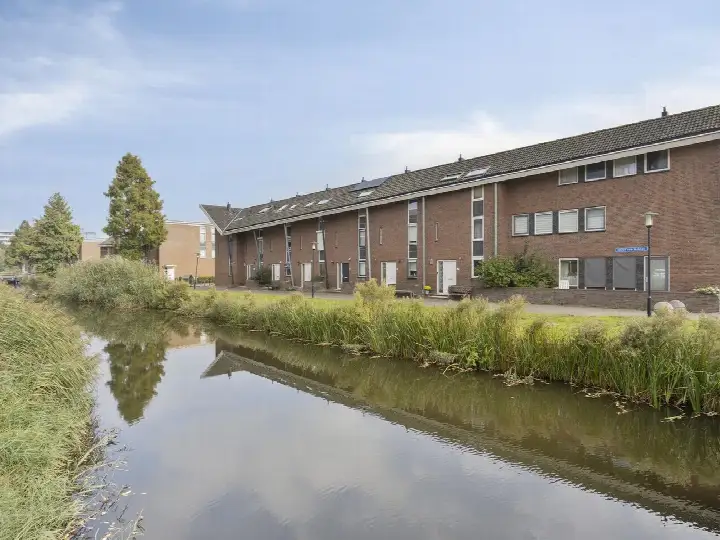 Tussenwoning te koop: Hofje van Noblet 25, Lansingh-Zuid Krimpen Aan Den Ijssel
