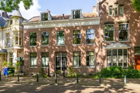 Corner house for sale: Hoflaan 107, Kralingen Oost Rotterdam