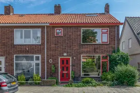 Corner house for sale: Hoflaan 71, V/d kasteelewijk 'S-Gravenzande