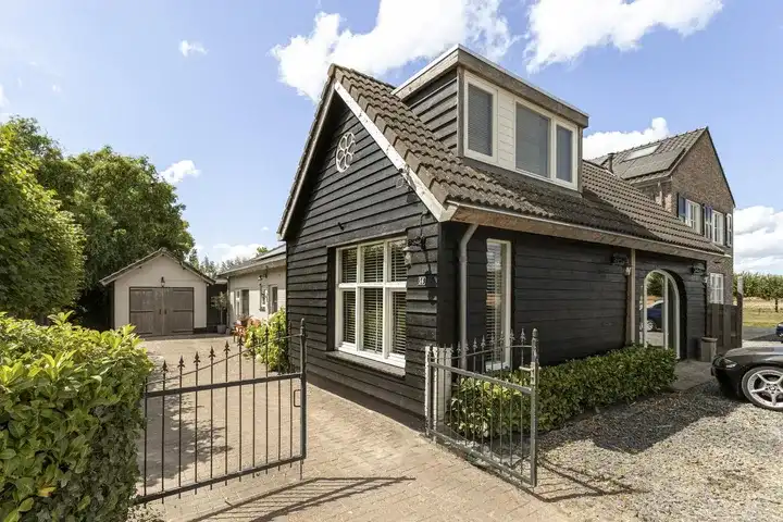 Vrijstaande woning te koop: Hoge Zeedijk 56, Verspreide huizen Langeweg Langeweg