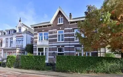 Twee-onder-één-kap te koop: Hoge Naarderweg 20, Raadhuiskwartier Hilversum