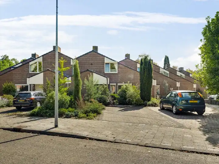 Tussenwoning te koop: Hogerweide 1, Boshoven-Vrakker Weert