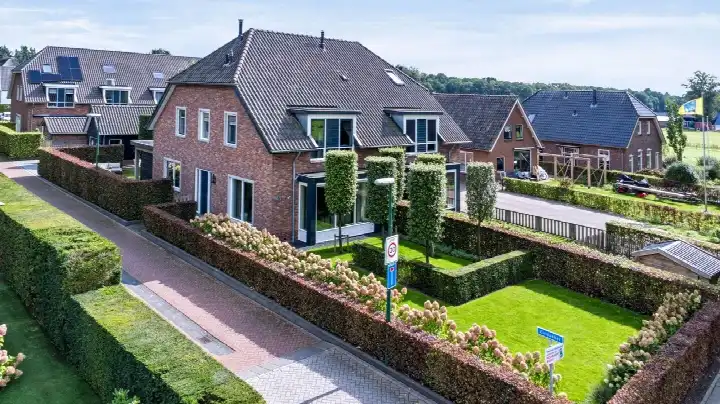Twee-onder-één-kap te koop: Hogesteeg 41, Buitengebied Garderen Garderen