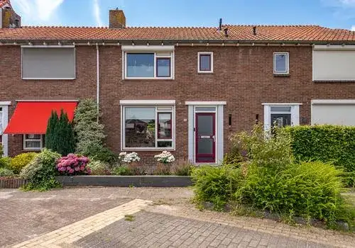 Tussenwoning te koop: Hollanderstraat 26, Oldebroek Oldebroek