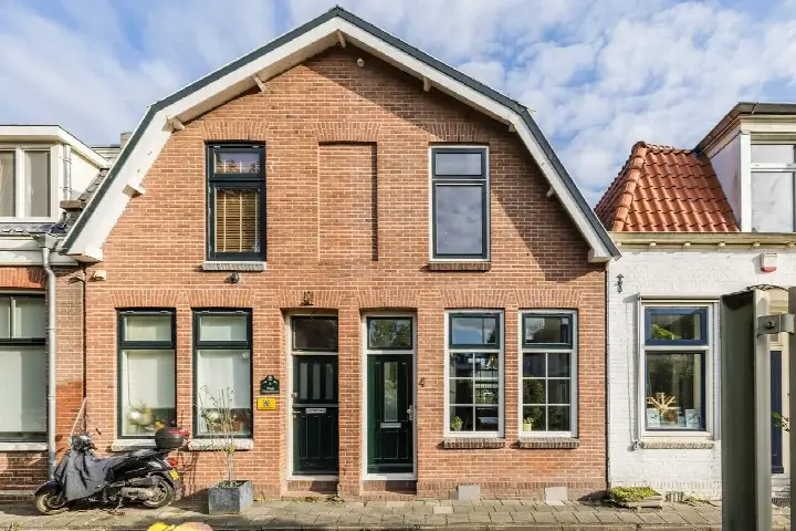 Tussenwoning te koop: Hollandsepad 4, Oud West Zaandam