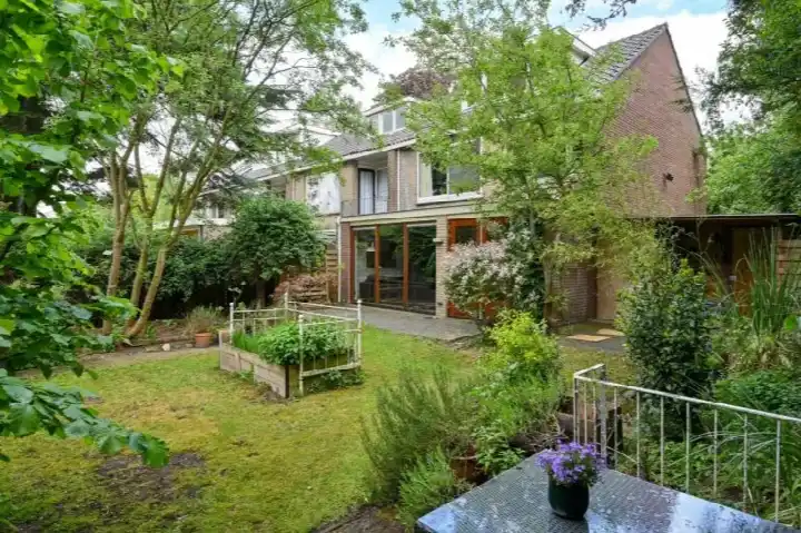 Hoekwoning te koop: Hollandstraat 9, Loenersloot Dorp Loenersloot