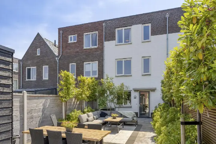 Tussenwoning te koop: Holmersweg 12, Lochem-Noord Lochem