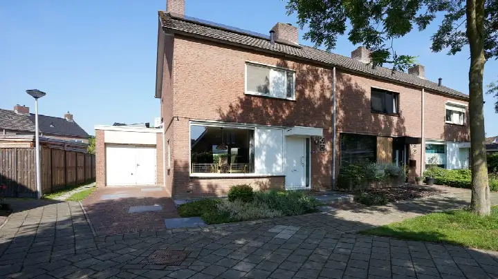 Hoekwoning te koop: Holsterbeek 29, Oud-Geleen en Haesselderveld Geleen