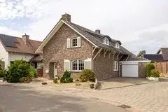 Vrijstaande woning te koop: Holsterbeek 44, Oud-Geleen en Haesselderveld Geleen