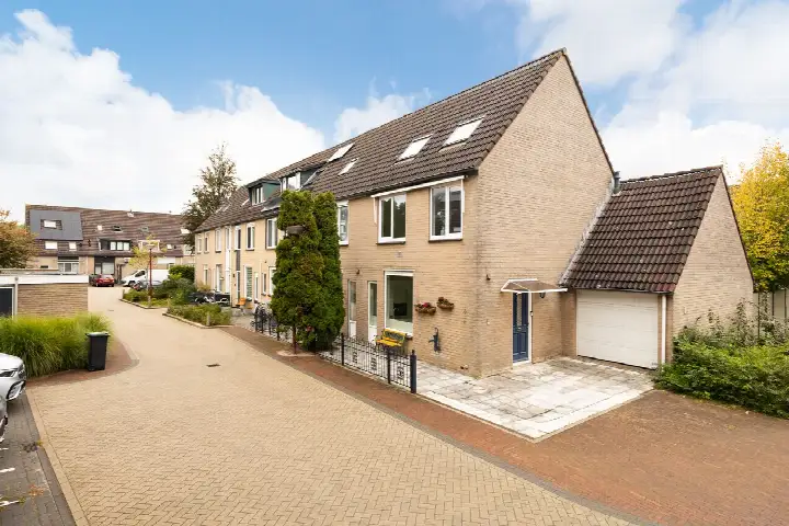 Corner house for sale: Holterschans 11, Schansen Nieuwegein