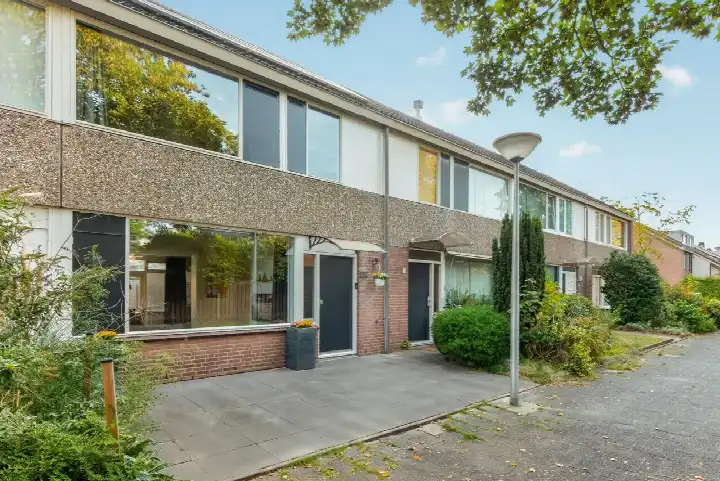 Terraced house for sale: Holtmeulen 8, Hanevoet Eindhoven