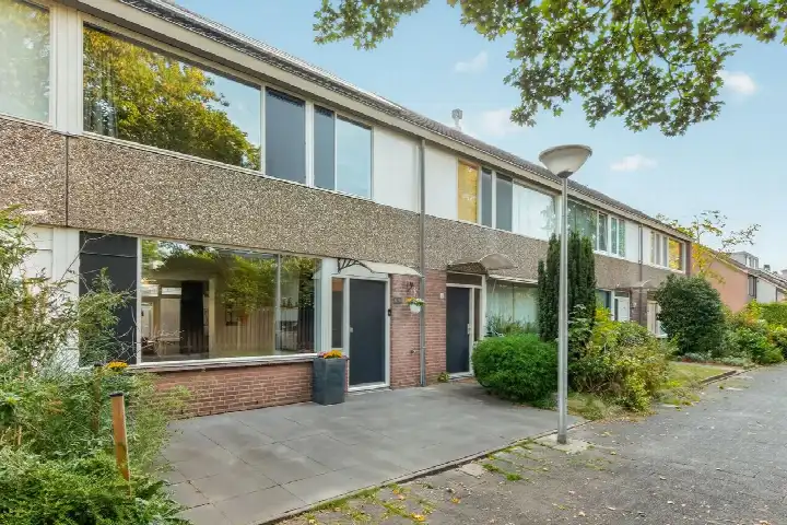 Terraced house for sale: Holtmeulen 8, Hanevoet Eindhoven