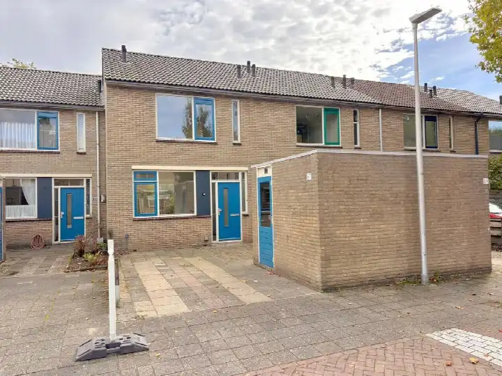 Terraced house for sale: Hommelmeent 67, Hilversumse Meent Hilversum
