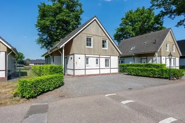 Vrijstaande woning te koop: Hommelweg 2R-508, Recreatiepark Hommelheide Susteren
