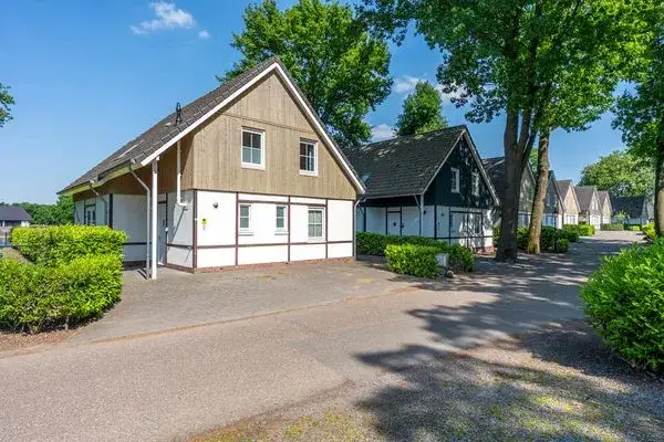 Vrijstaande woning te koop: Hommelweg 2R-509, Recreatiepark Hommelheide Susteren