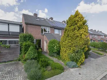 Tussenwoning te koop: Honigmannstraat 17, Mijnbuurt Landgraaf
