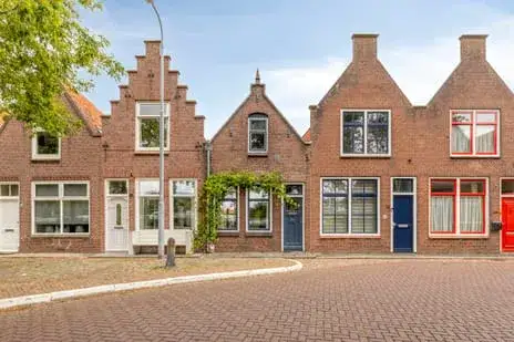 Tussenwoning te koop: Hoofdpoortstraat 52, Zierikzee binnen de vesten Zierikzee