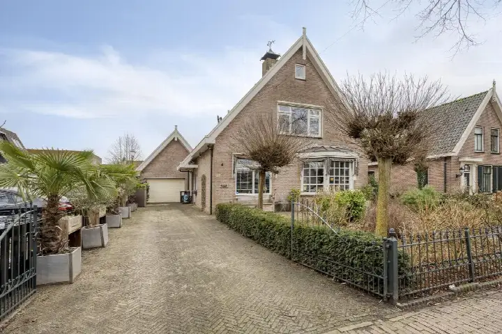 Vrijstaande woning te koop: Hoofdstraat 117, Bergambacht-Dorp Bergambacht