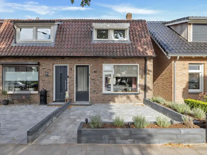 Semi-detached for sale: Hoofdstraat 25, Overdinkel kern Overdinkel