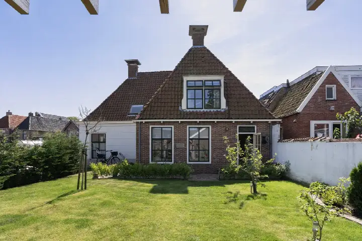 Vrijstaande woning te koop: Hoofdstraat 29, Ferwerd Ferwert