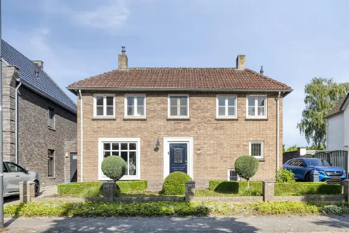 Semi-detached for sale: Hoofdstraat 35, 't Hout-Centrum Helmond