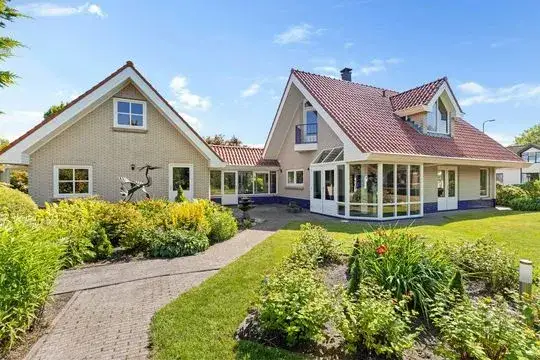 Detached house for sale: Hoofdstraat 53, Uithuizermeeden Zuid Uithuizermeeden