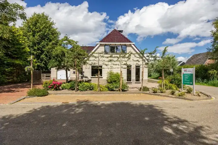 Detached house for sale: Hoofdstraat 75A, Kloosterburen Kloosterburen