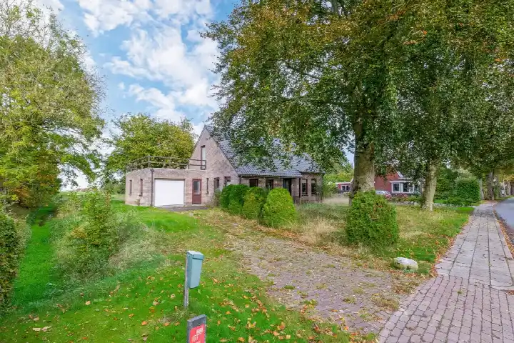 Detached house for sale: Hoofdweg 10, Finsterwolde-Centrum Finsterwolde