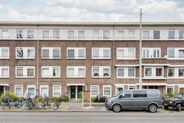 Tussenwoning te koop: Hoofdweg 105, Paramariboplein e.o. Amsterdam