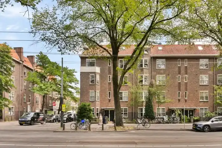 Apartment for sale: Hoofdweg 106-3, Paramariboplein e.o. Amsterdam