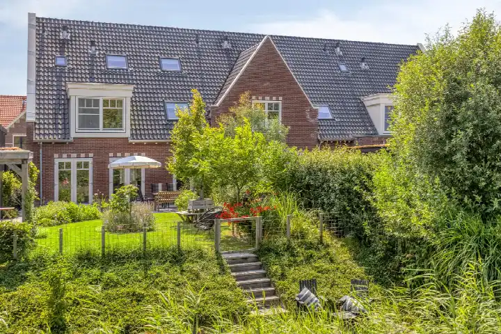 Hoekwoning te koop: Hoofdweg 1273, Nieuw-Vennep Omgeving Nieuw-Vennep