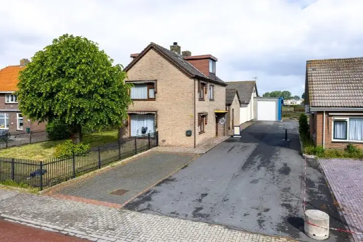 Detached house for sale: Hoofdweg 1619-1623, Abbenes Abbenes