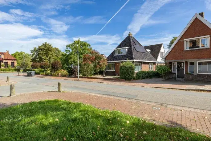 Vrijstaande woning te koop: Hoofdweg 26, Holwierde Holwierde