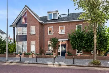 Terraced house for sale: Hooftstraat 234, Nieuwe Sloot Alphen Aan Den Rijn