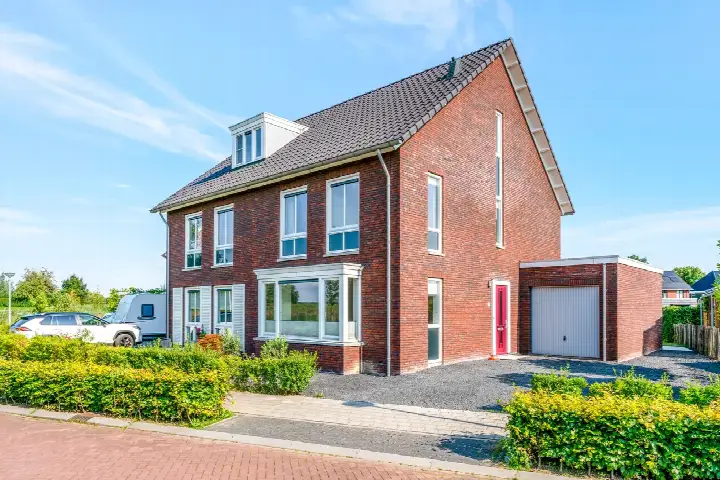 Semi-detached for rent: Hooge Veld 11, Rhenoy Rhenoy