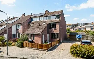 Corner house for sale: Hoogerheijdestraat 34, Aardam West Ter Aar
